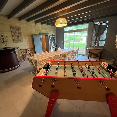 La Taniere, Maison Familiale Avec Piscine, 13 Couchages