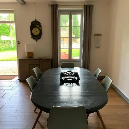 La Taniere, Maison Familiale Avec Piscine, 13 Couchages Holiday home